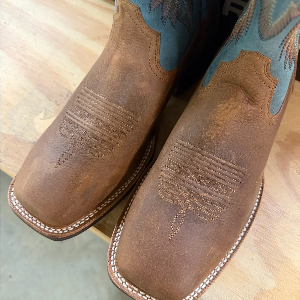 Ariat Men's Brown Leather Western Boots with Blue Embroidered Shaft - Picture 4 of 8